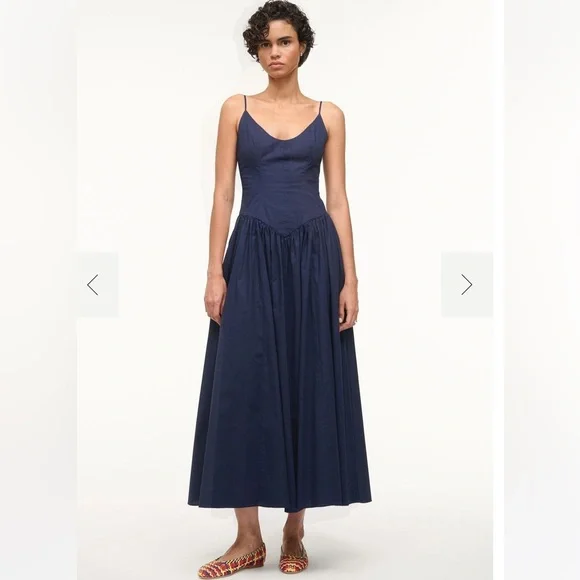new Staud Dena drop waist poplin maxi dress in navy blue cotton - Picture 3 of 11